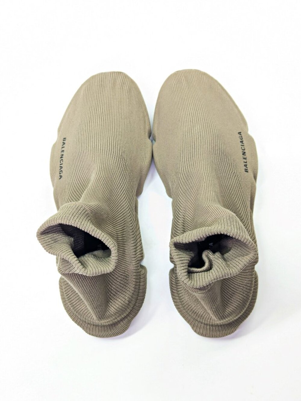 Balenciaga Men’s Speed Allover Knit Sneakers in Taupe Size 41 (MSRP $1,050) - Picture 5 of 9